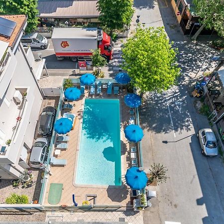 Hotel Bagli Римини Экстерьер фото