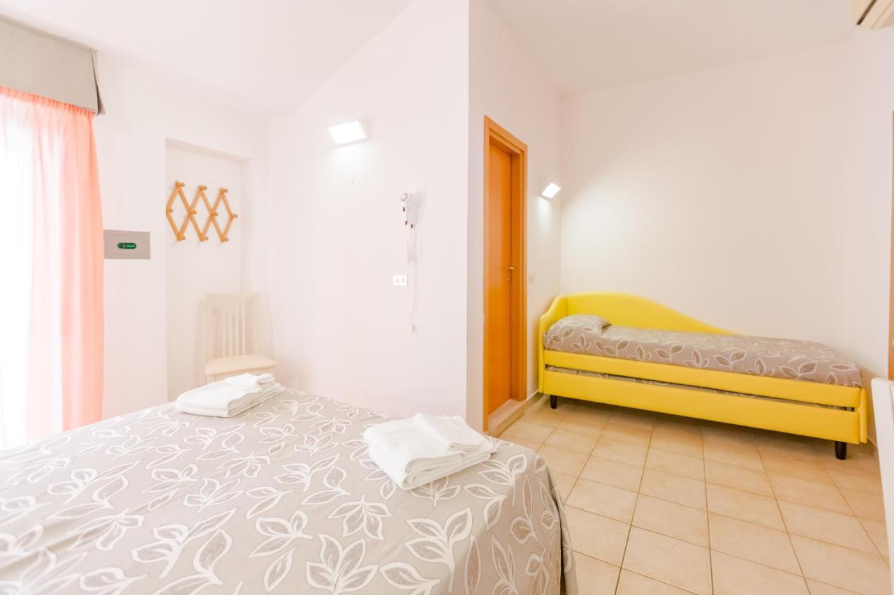 Hotel Bagli Римини Экстерьер фото