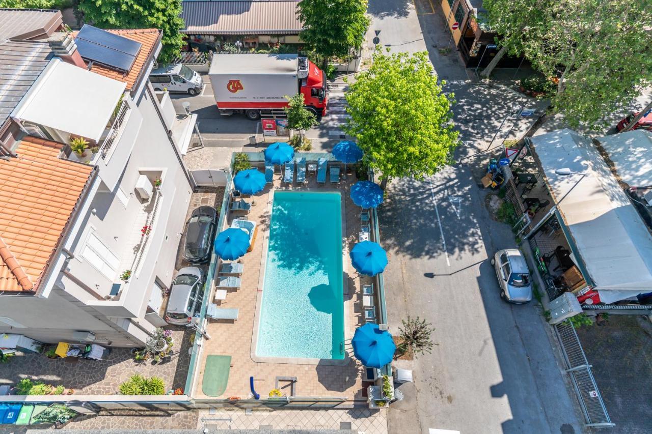 Hotel Bagli Римини Экстерьер фото