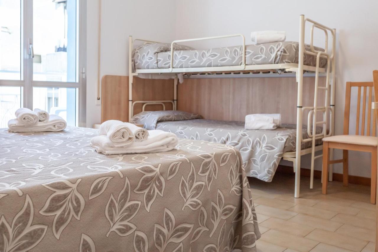 Hotel Bagli Римини Экстерьер фото